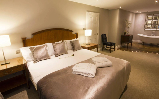 TF Royal Hotel