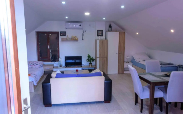 Studio Apartman Mary