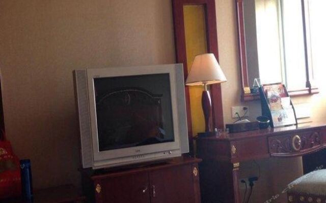 Rich Hotel