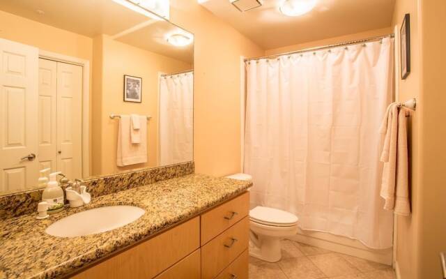 Bella Turquoise By Signature Vacation Rentals