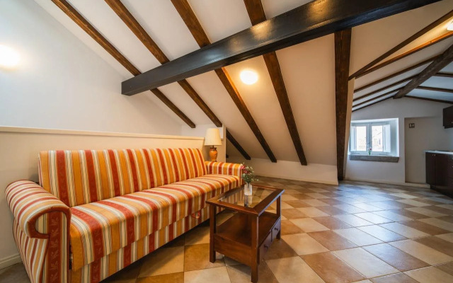 SUNce Palace Apartments with free offsite parking
