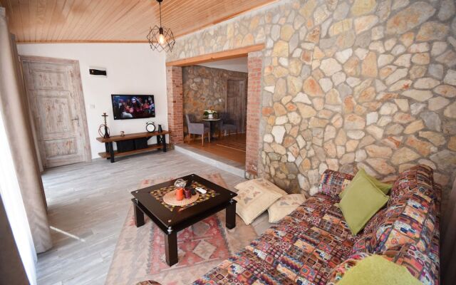 Villa Cansel by Helaltatilvillari