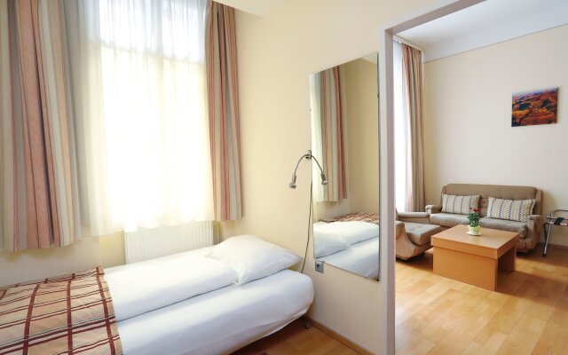 Continental Hotel-Pension