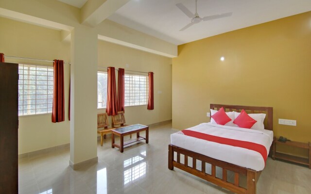 OYO 26718 The Mayura Residency