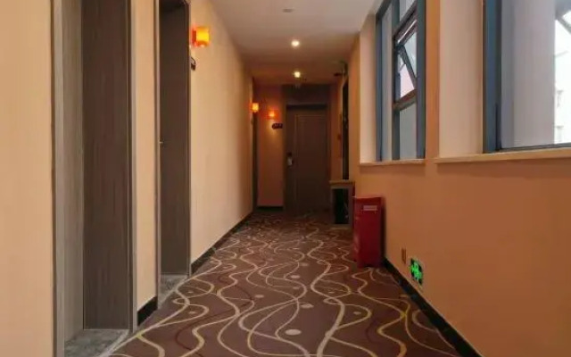 7 Days Premium Hotel (Yichang Yiling Branch)