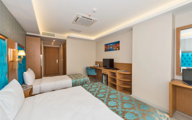 Grand Palace Hotel