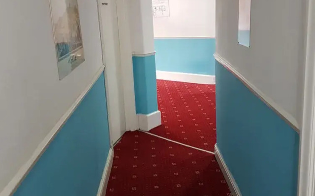 Smart Sea View Brighton Hostel