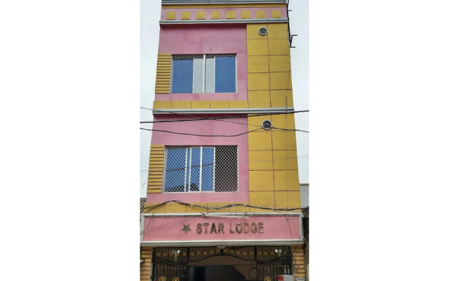 Goroomgo Star Lodge Puri