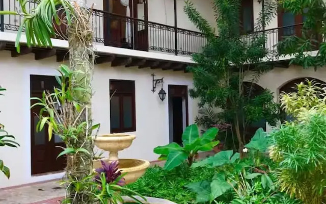 Paseo Colonial - El Monasterio 4