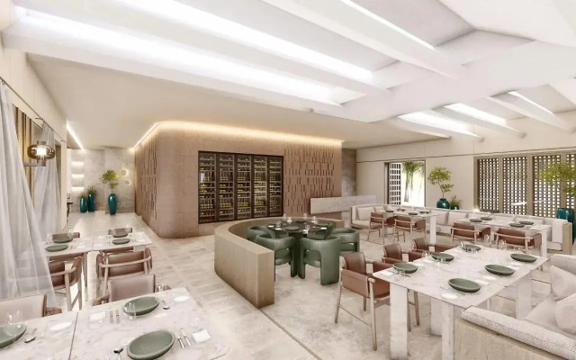 91 Athens Riviera, The Resort