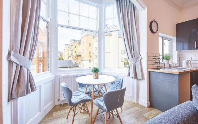 Host & Stay - The Lookout @ Scarborough