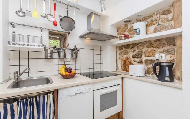 Holiday House Lara 04401