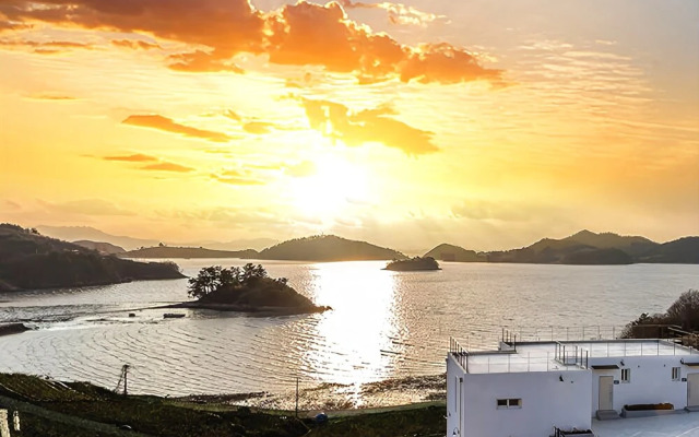 Yeosu Sunset Glow Pension
