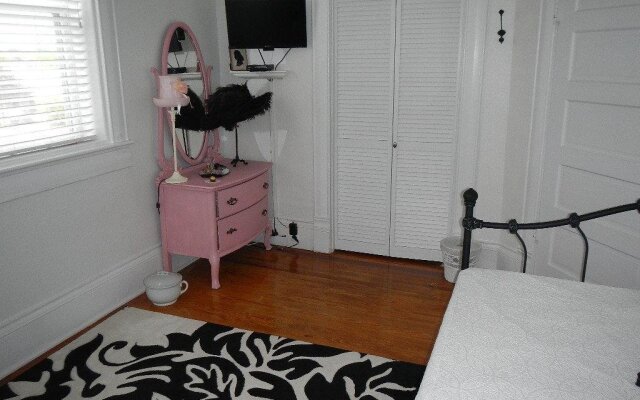 Sandstone Street Bed and Breakfast