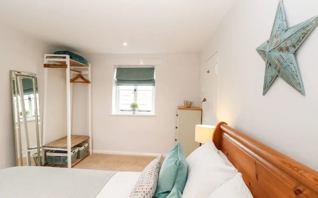 Holly Cottage