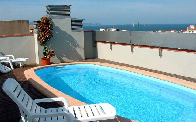 Apartamentos Mestral