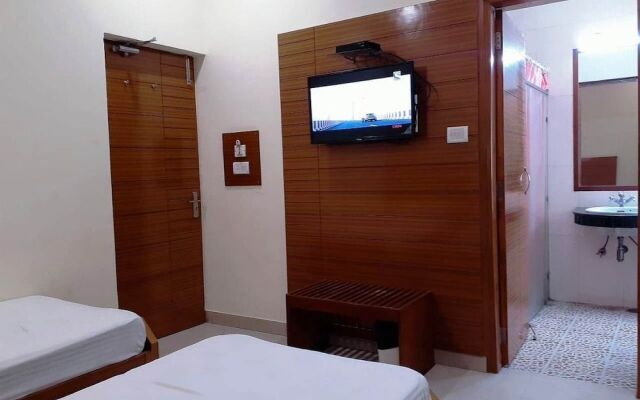Hotel Ganga Azure