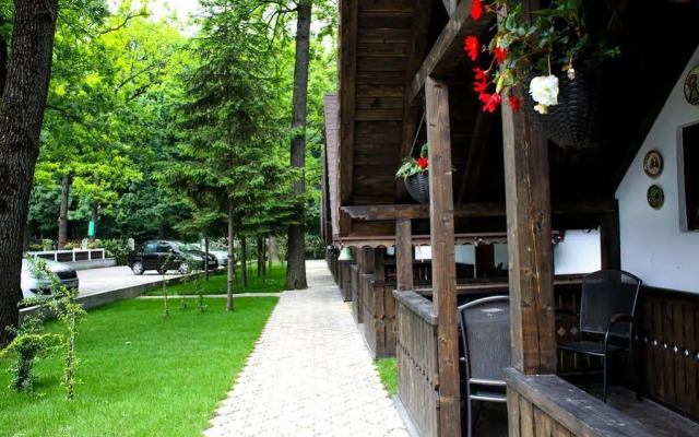 Cornul Vanatorului Bungalows