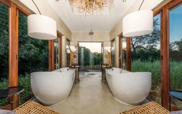 Sabi Sabi Bush Lodge