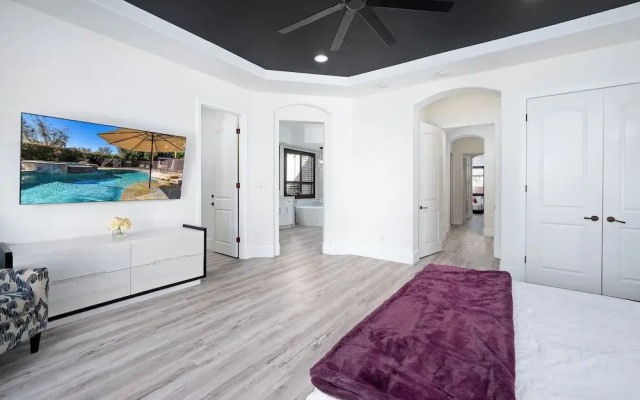 Casa Serenity Luxury Living w/ Pool & Jacuzzi