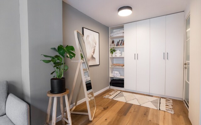 DeBlox living - Alhambra Apartments