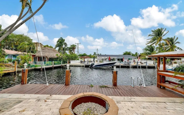 Waterfront Paradise Chic 3 BDR