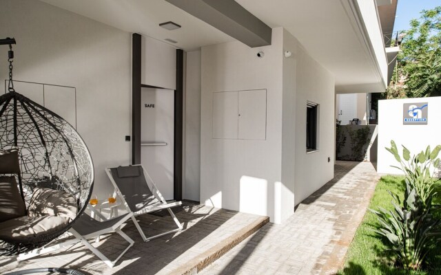 Cozy Corner Luxury Apartments