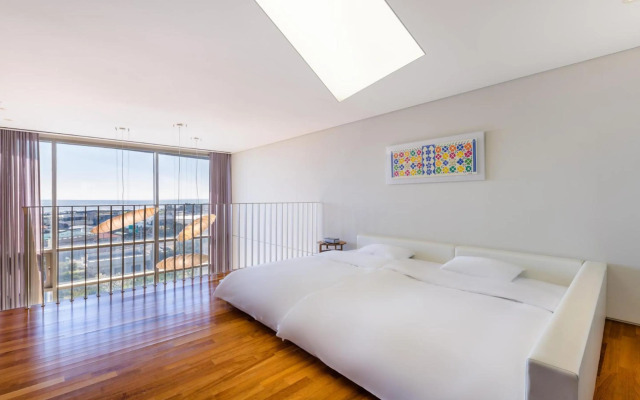 Bayhill Pool & Villa