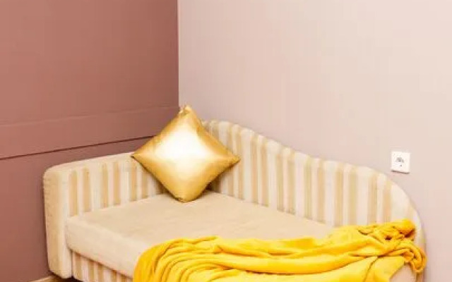 Dekabrist apartment on Petrovsko-Zavodskaya 25