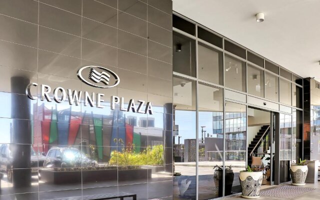 Crowne Plaza Residences Port Moresby, an IHG Hotel