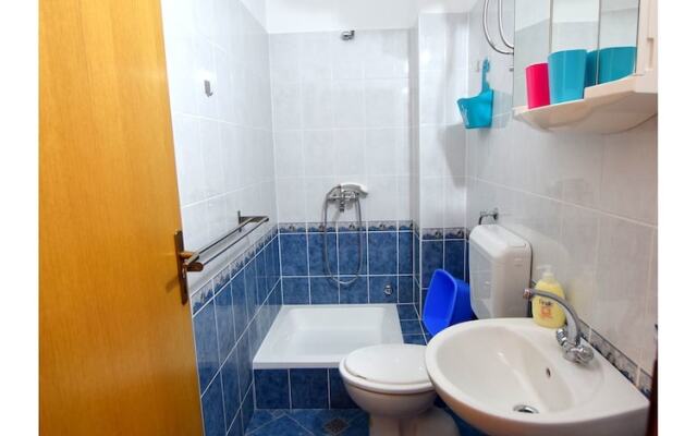 Apartments LA Room Near Pisak Beach