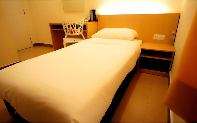 Merlin Hotel