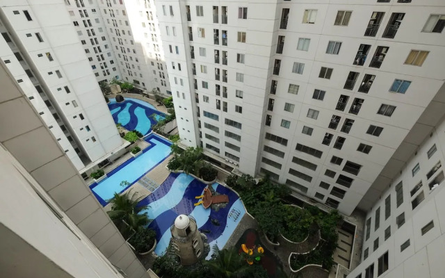 Simplicity Minimalist 2BR Bassura City Apartment