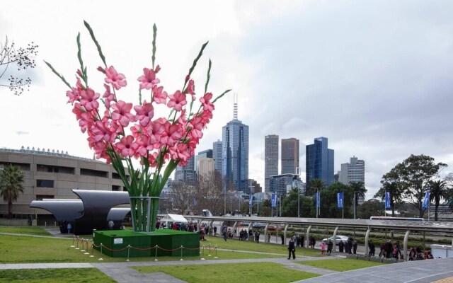Stylish 1 Bedroom Apt 5 Minutes To Melbourne CBD