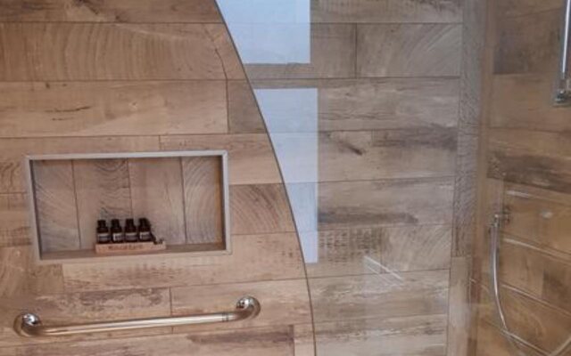 BRUNTWOODLODGE - Adults Only