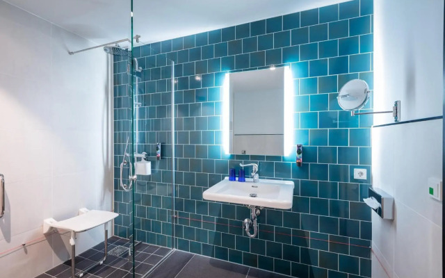 Holiday Inn - the niu, Fender Amsterdam by IHG