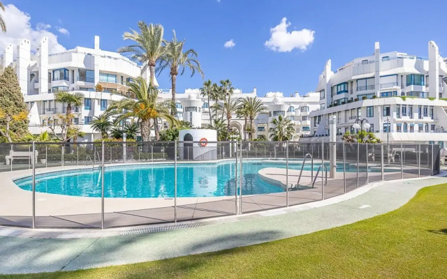 Marbella Pool House Ph39 On Sea Shore