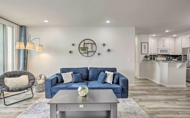 Charming Oceanside Condo w/ Beach & Pool Access!