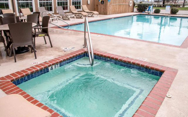 Comfort Suites - New Braunfels