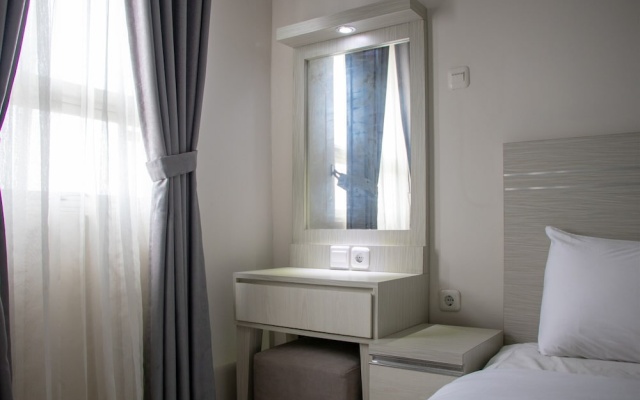 Minimalist 1Br Apartment With Pool View At Atlanta Residences – Guest Rooms – Depok
