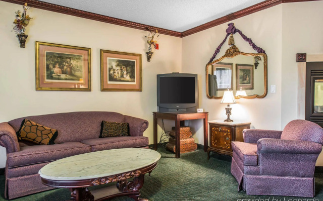 Quality Inn & Suites Manitou Springs at Pikes Peak