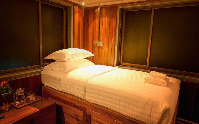 Ned Kelly Hotel & Irish Pub