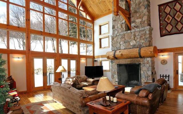 Elk Meadows by Stewart Mountain Lodging