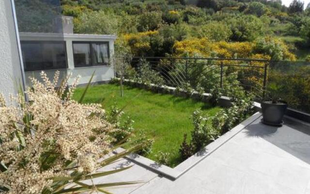 Luxury Villa Happiness