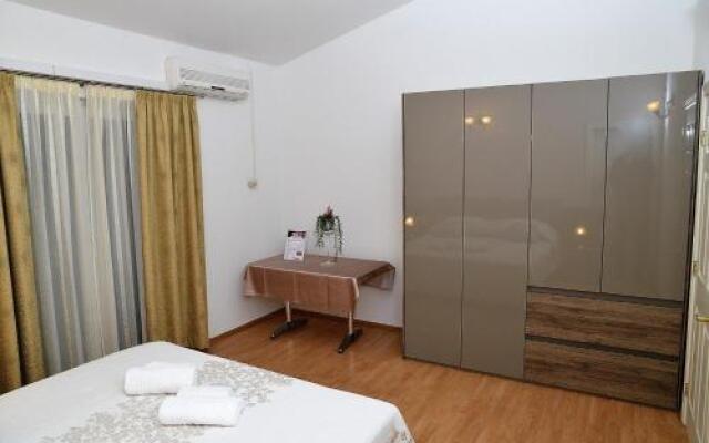 Apartments Anamarija