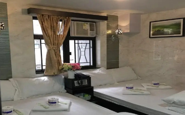 Rich Hotel