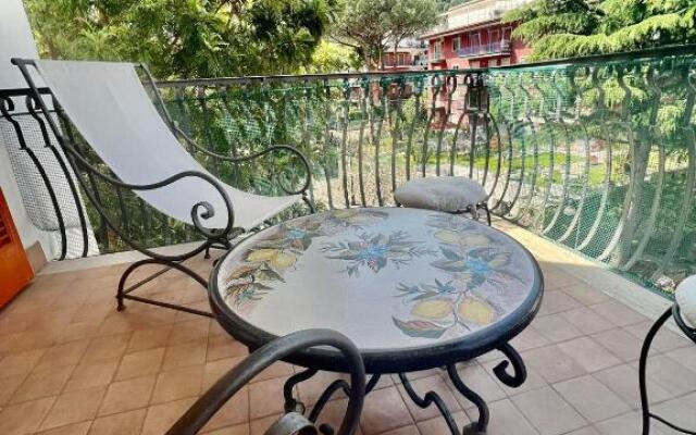 Short-Lets Sorrento center Apartment and Pool d33