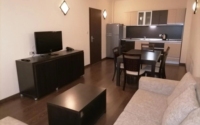 Apart-Hotel "Bendita-Mare"
