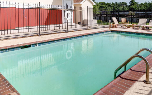 Suburban Extended Stay La Place