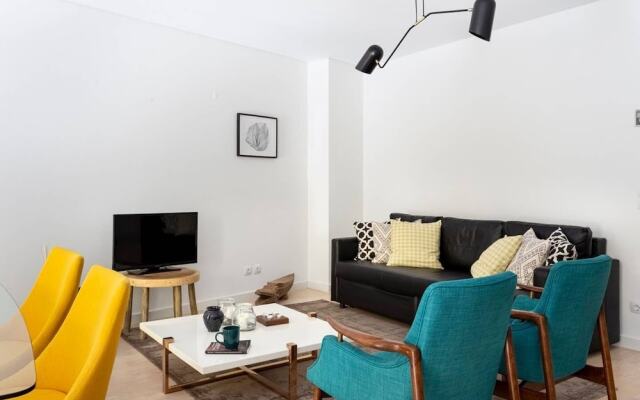 Modern Terrace Apartment Rentexperience